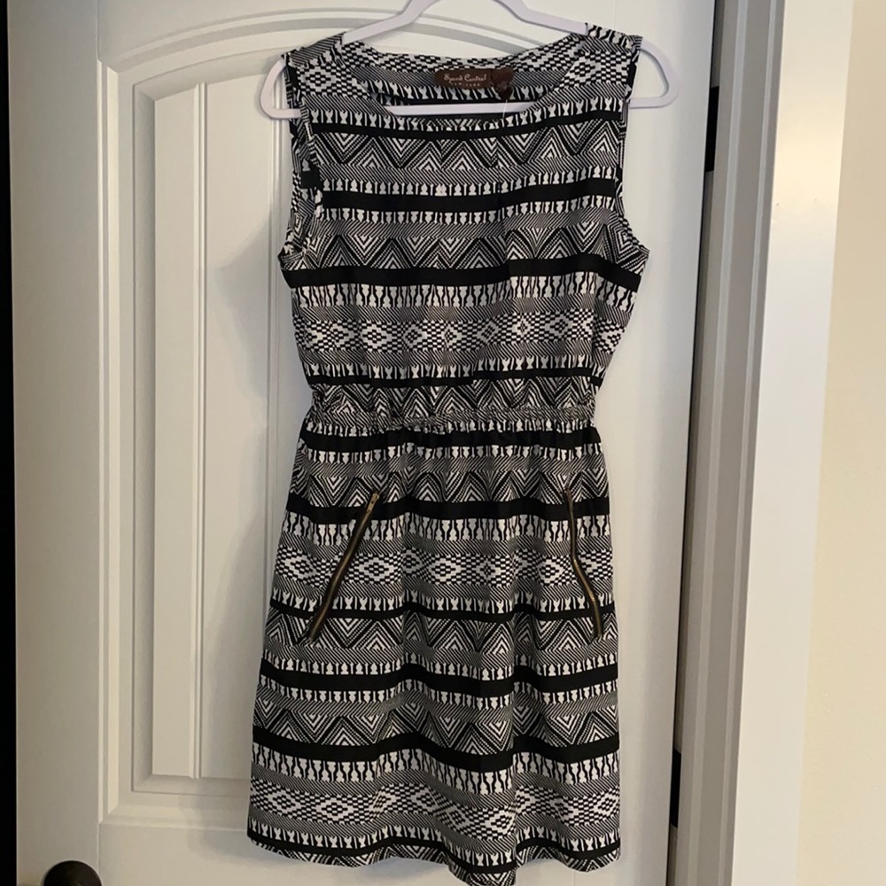 NWOT black & white dress